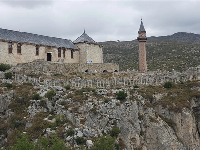 Erzincan'da 800 Yıllık Bey Camii'nde Yeniden Ezan: Tarihi Miras Canlanıyor